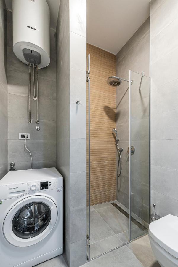 נובי סאד Vertigo Modern Studio-Free Private Parking-Fast Wi-Fi מראה חיצוני תמונה