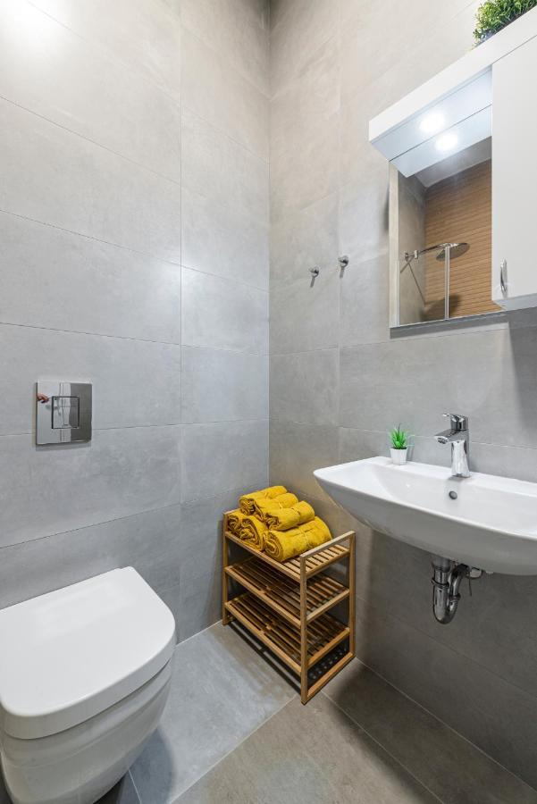 נובי סאד Vertigo Modern Studio-Free Private Parking-Fast Wi-Fi מראה חיצוני תמונה