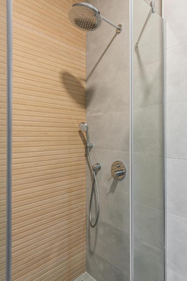 נובי סאד Vertigo Modern Studio-Free Private Parking-Fast Wi-Fi מראה חיצוני תמונה